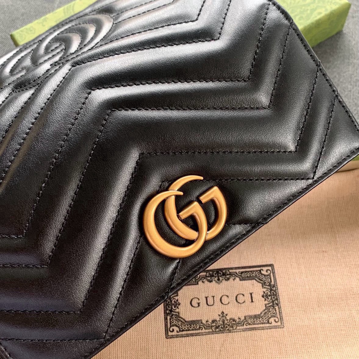 [TOP] GUCCI Marmont Series Flip Wallet - Black&GHW