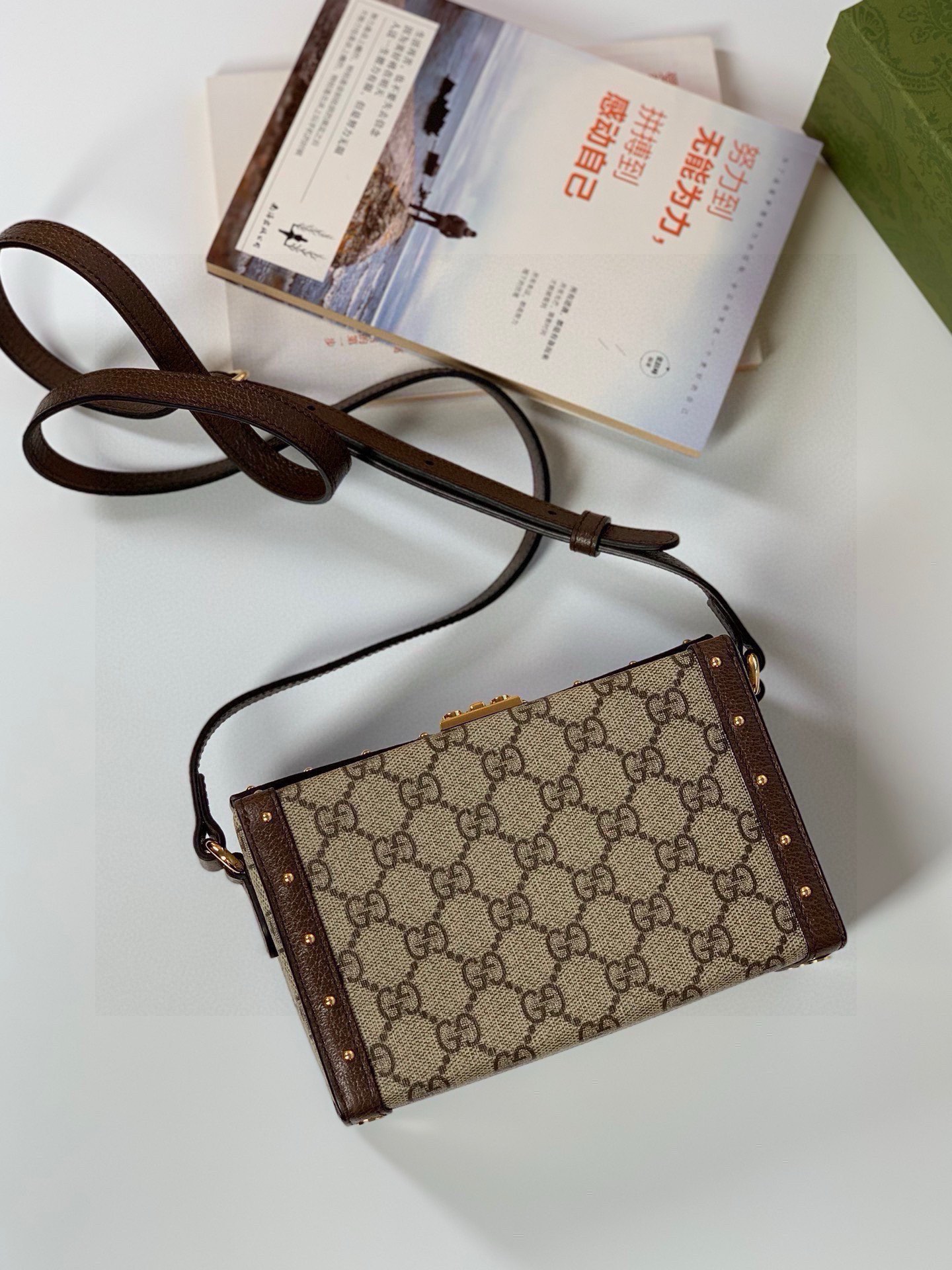 [TOP] GUCCI Brown Leather Studded Rolled Edge Handbag 18.5X10.5X7.5CM