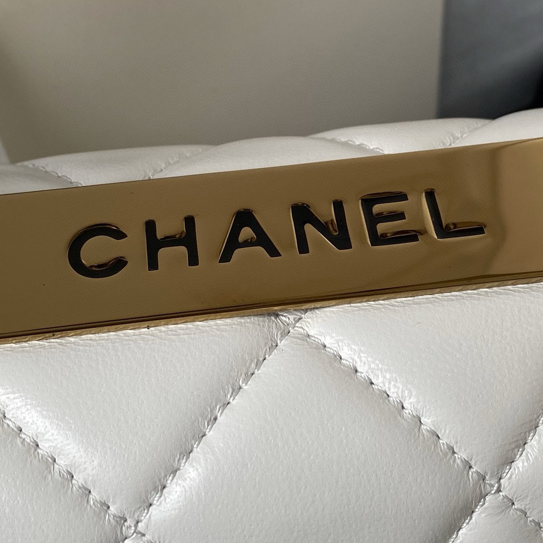 [TOP] CHANELHandle Trendy Bag Quilt 20cm/25cm - Off White & GHW