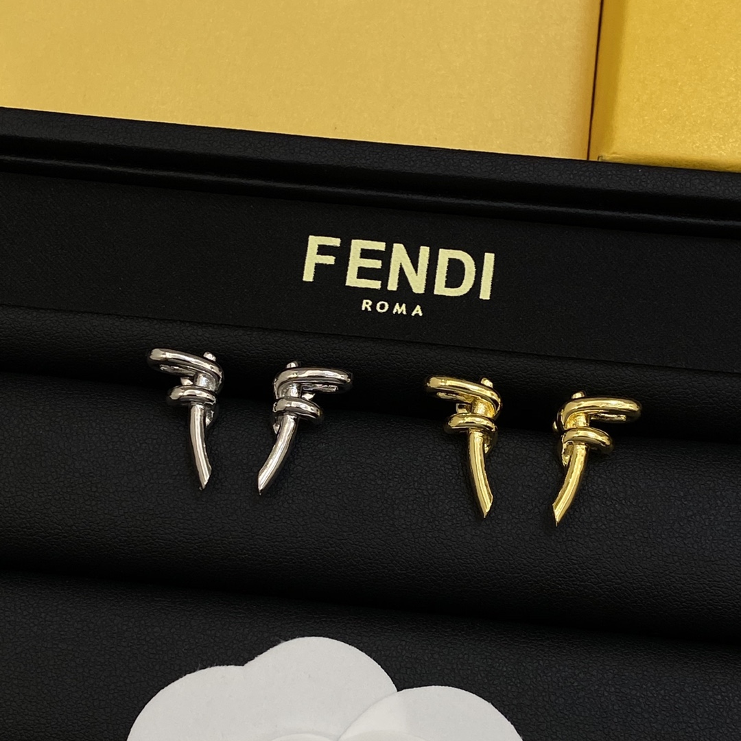 [TOP] FENDI Earrings - 2 Color