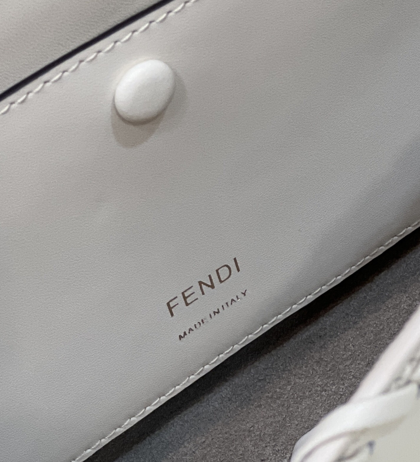 [TOP] FENDI Calfskin Hand Woven Baguette Bags 29×7×15cm - White - GHW