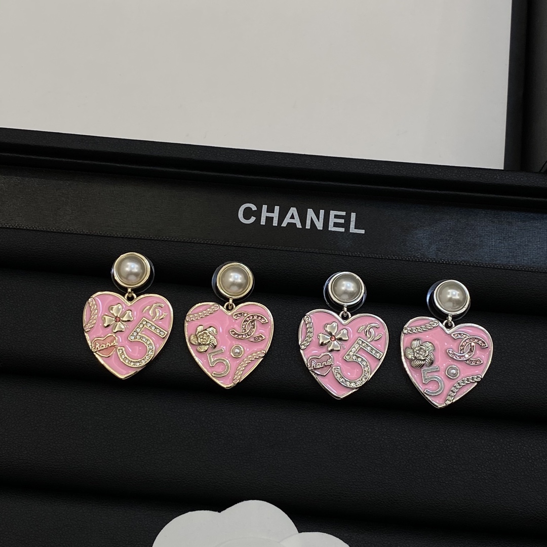 [TOP] CHANEL Pink Heart Earrings - 2 Color