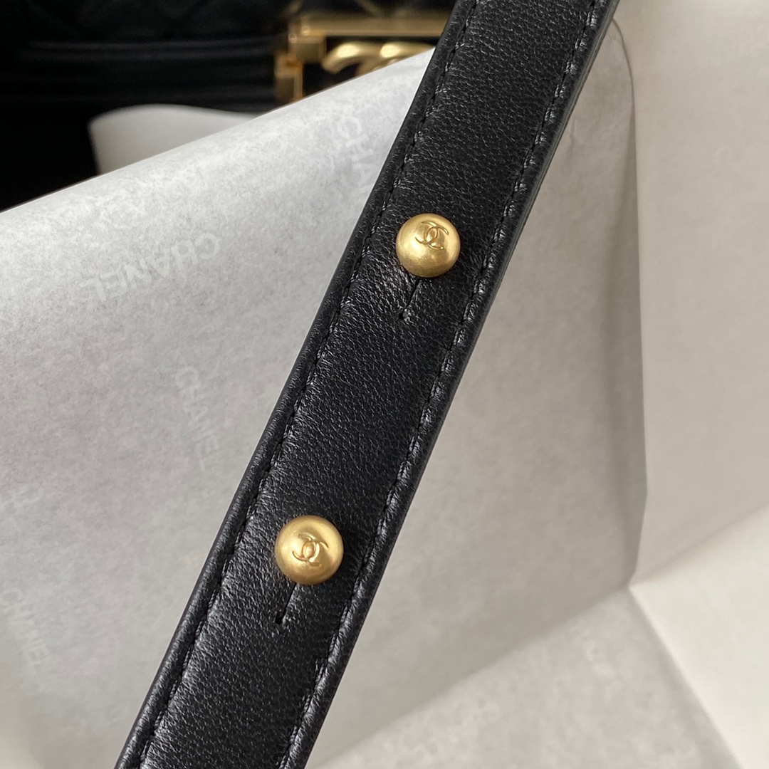 [TOP] CHANEL Metal handle Lambskin Le Boy Bag 20cm/25cm - Black & GHW