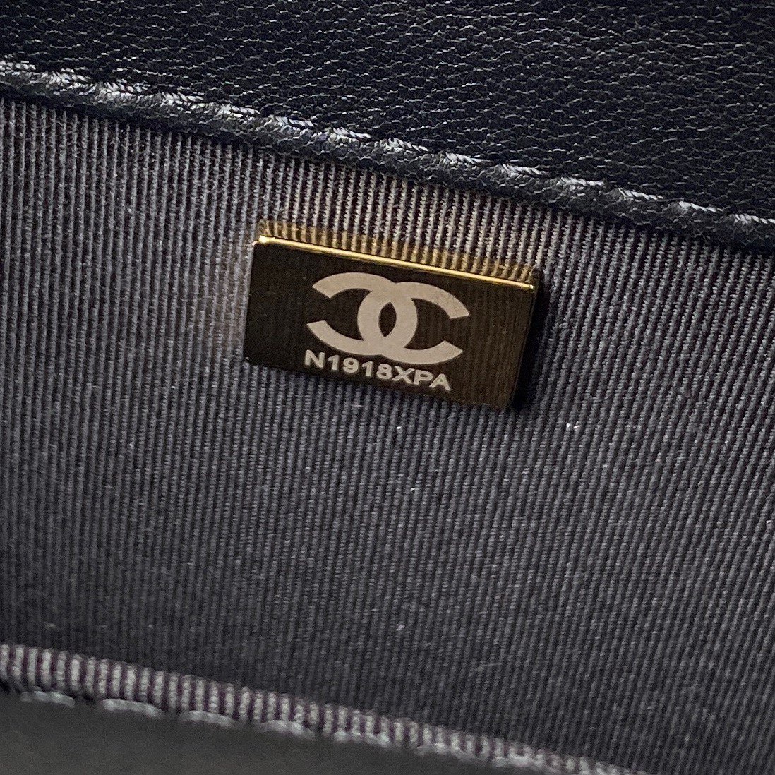 [TOP] CHANEL Metal handle Lambskin Le Boy Bag 20cm/25cm - Black & GHW