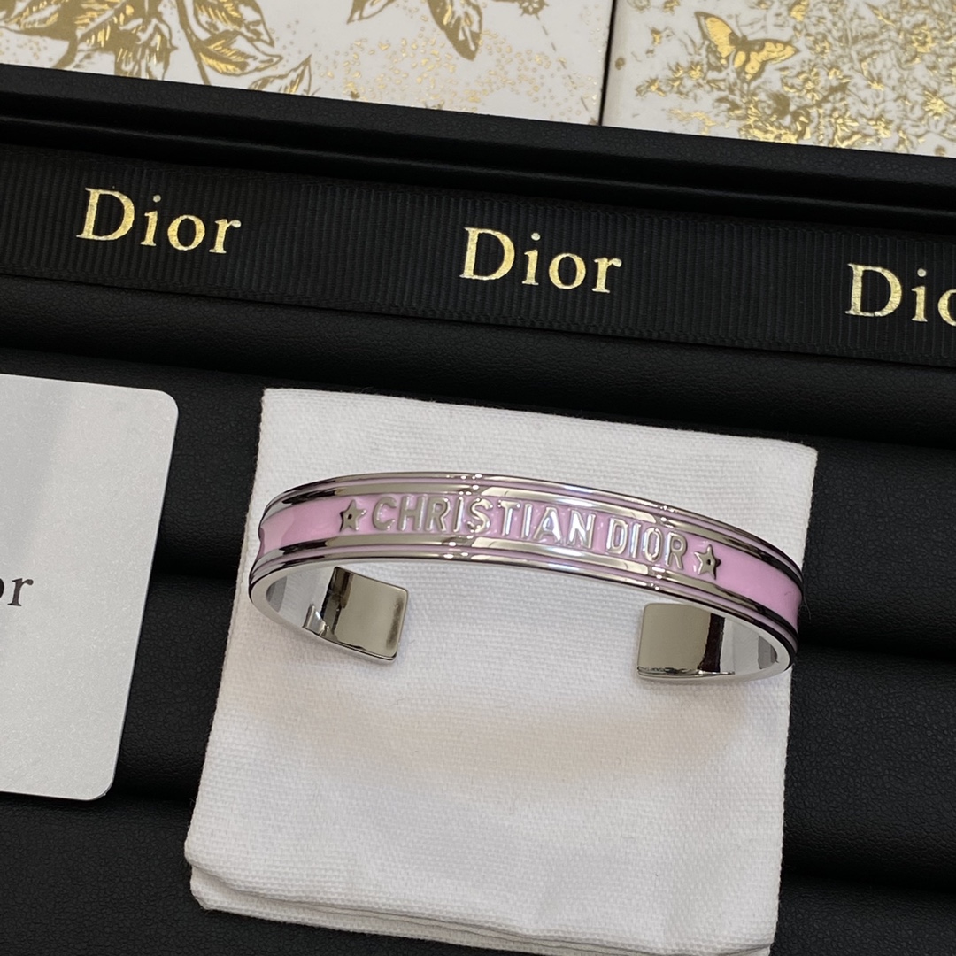 [TOP] Christian Dior Letters Open Bracelet - Silver & Pink