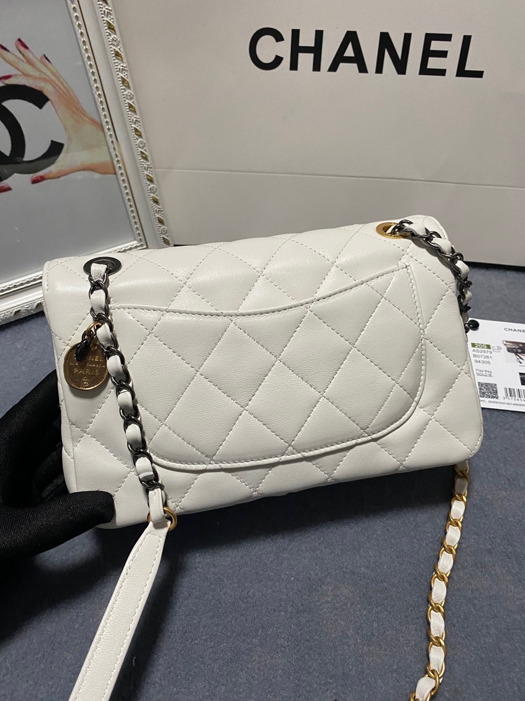 [TOP] CHANEL Badge19 Bags - 19/22cm - White&Black