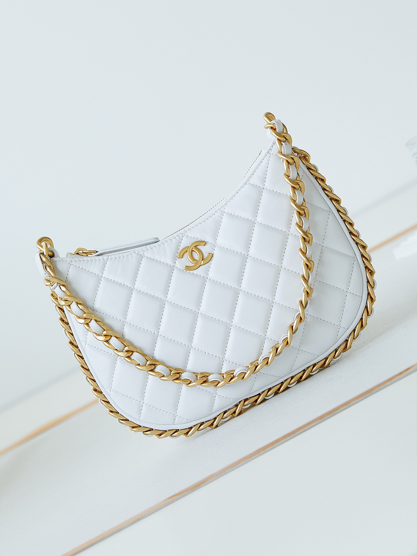 [TOP] CHANEL Chain Hobo Bags - 15×23.5×2cm/18×29×2cm - White&GHW