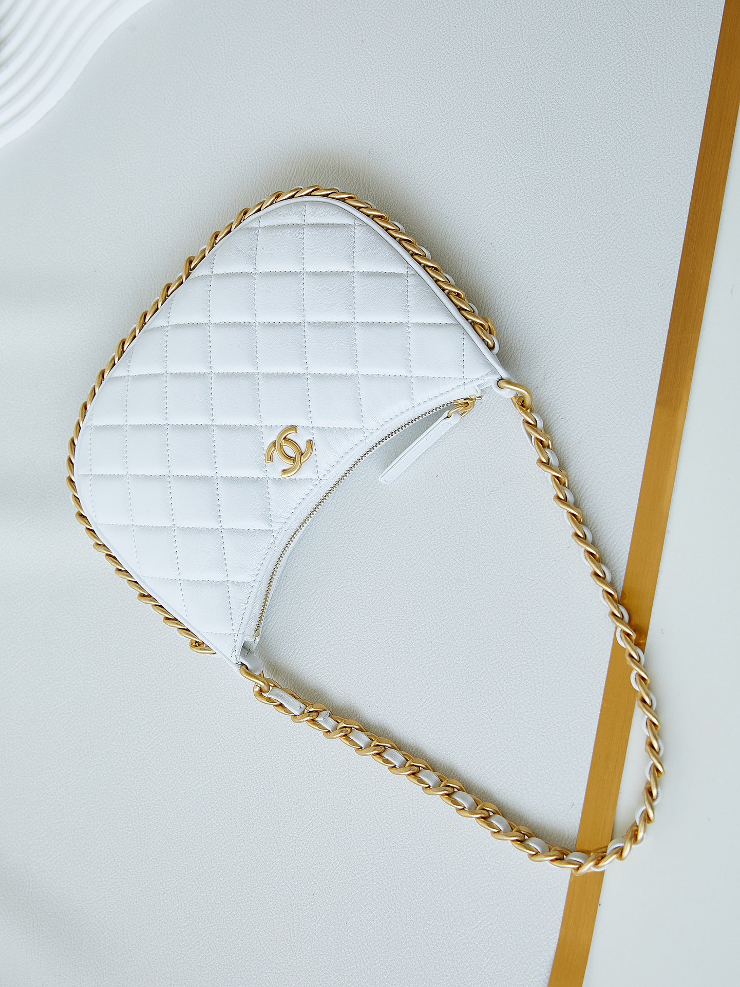 [TOP] CHANEL Chain Hobo Bags - 15×23.5×2cm/18×29×2cm - White&GHW