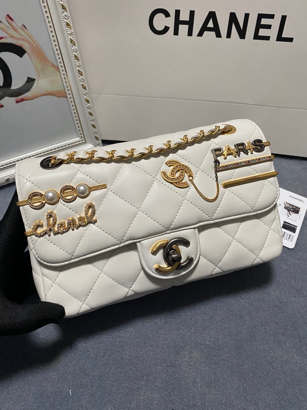 [TOP] CHANEL Badge19 Bags - 19/22cm - White&Black