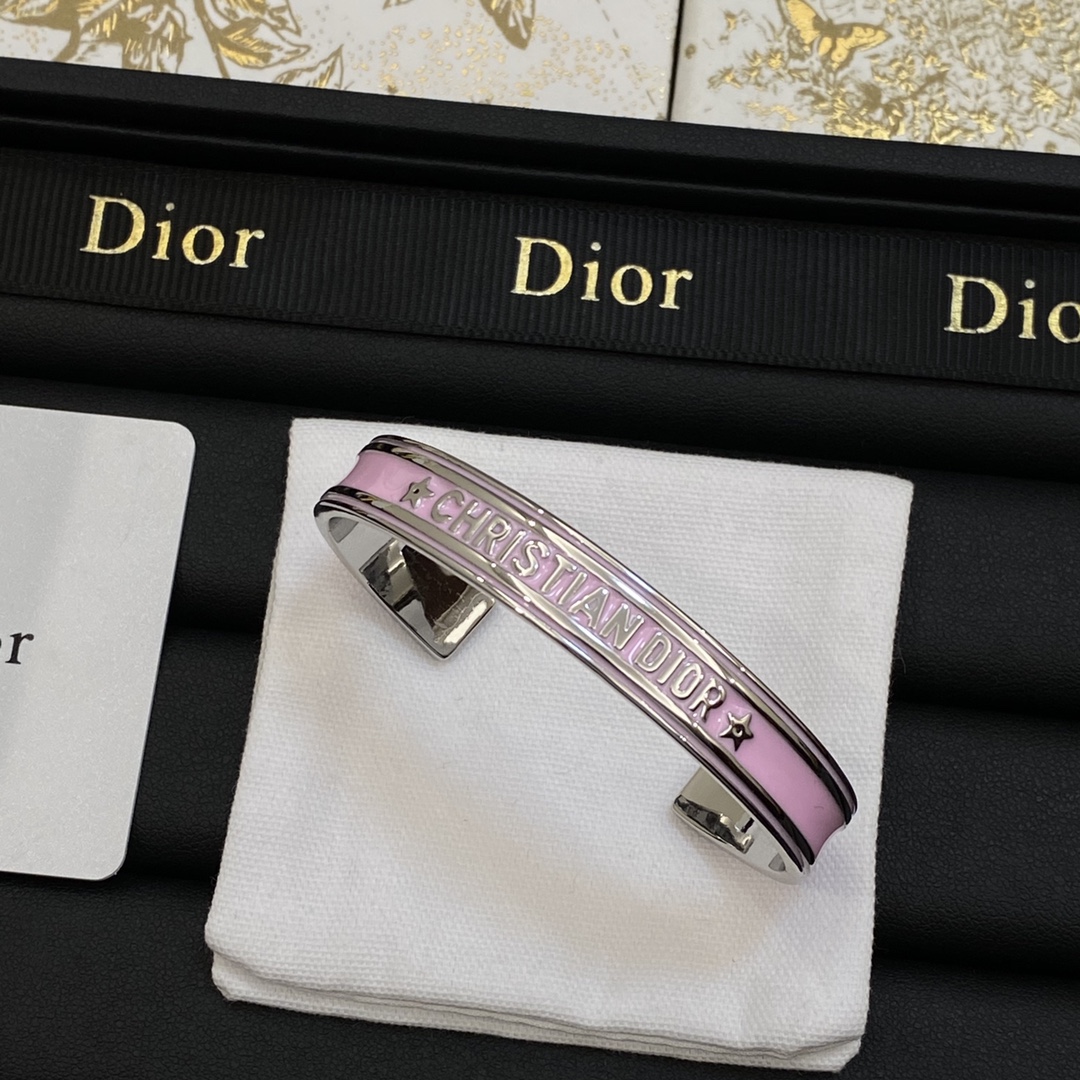 [TOP] Christian Dior Letters Open Bracelet - Silver & Pink