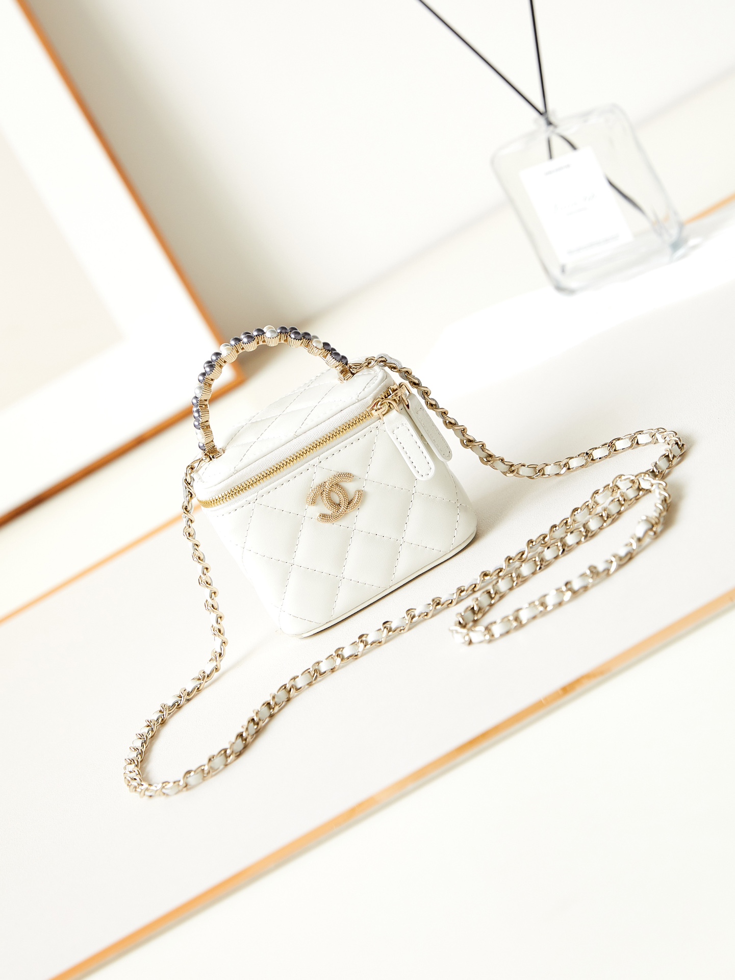 [TOP] CHANEL 24P Limited Edition Pearl Handle Vanity Case 8.5*11*7cm - 5 Colour&GHW