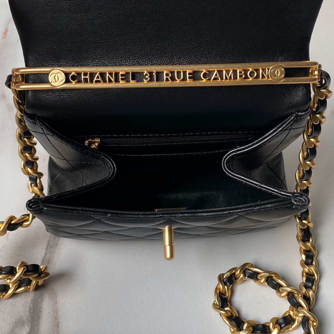 [TOP] CHANEL 24S Lambskin Handbag 18cm - Black&GHW