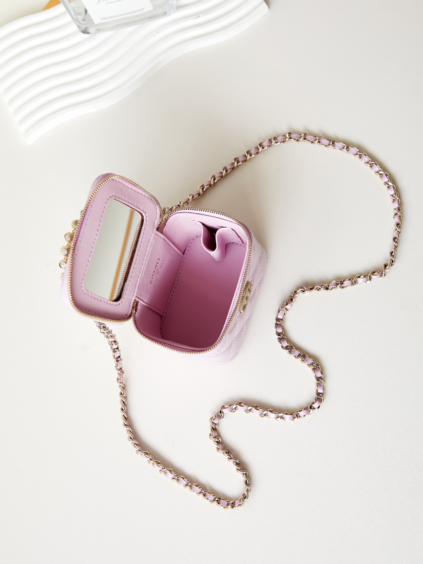 [TOP] CHANEL 24P Limited Edition Pearl Handle Vanity Case 8.5*11*7cm - 5 Colour&GHW