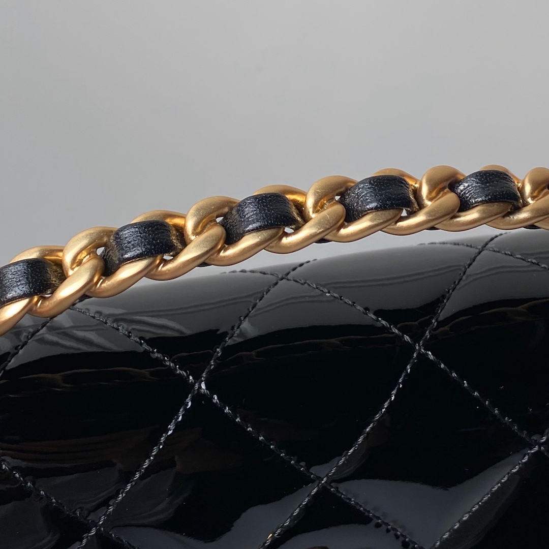 [TOP] CHANEL 24S patent Leather Handbag 18cm - Black&GHW
