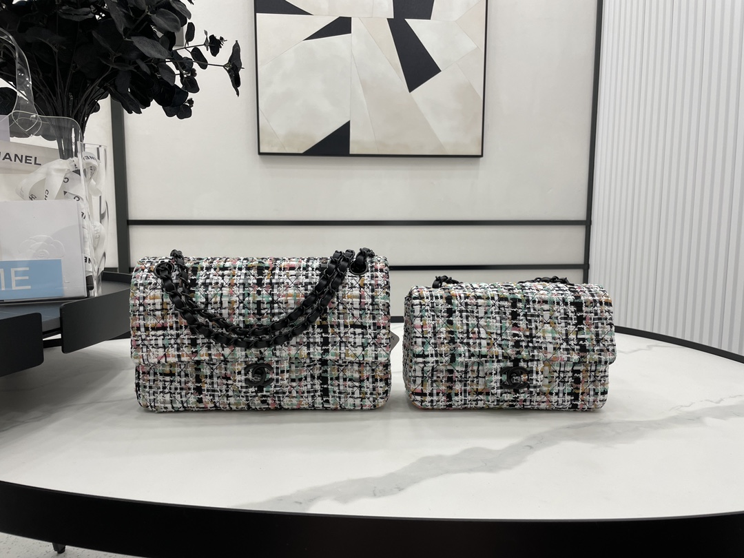 [TOP] CHANEL Classic Flap Bags - 20cm/25cm