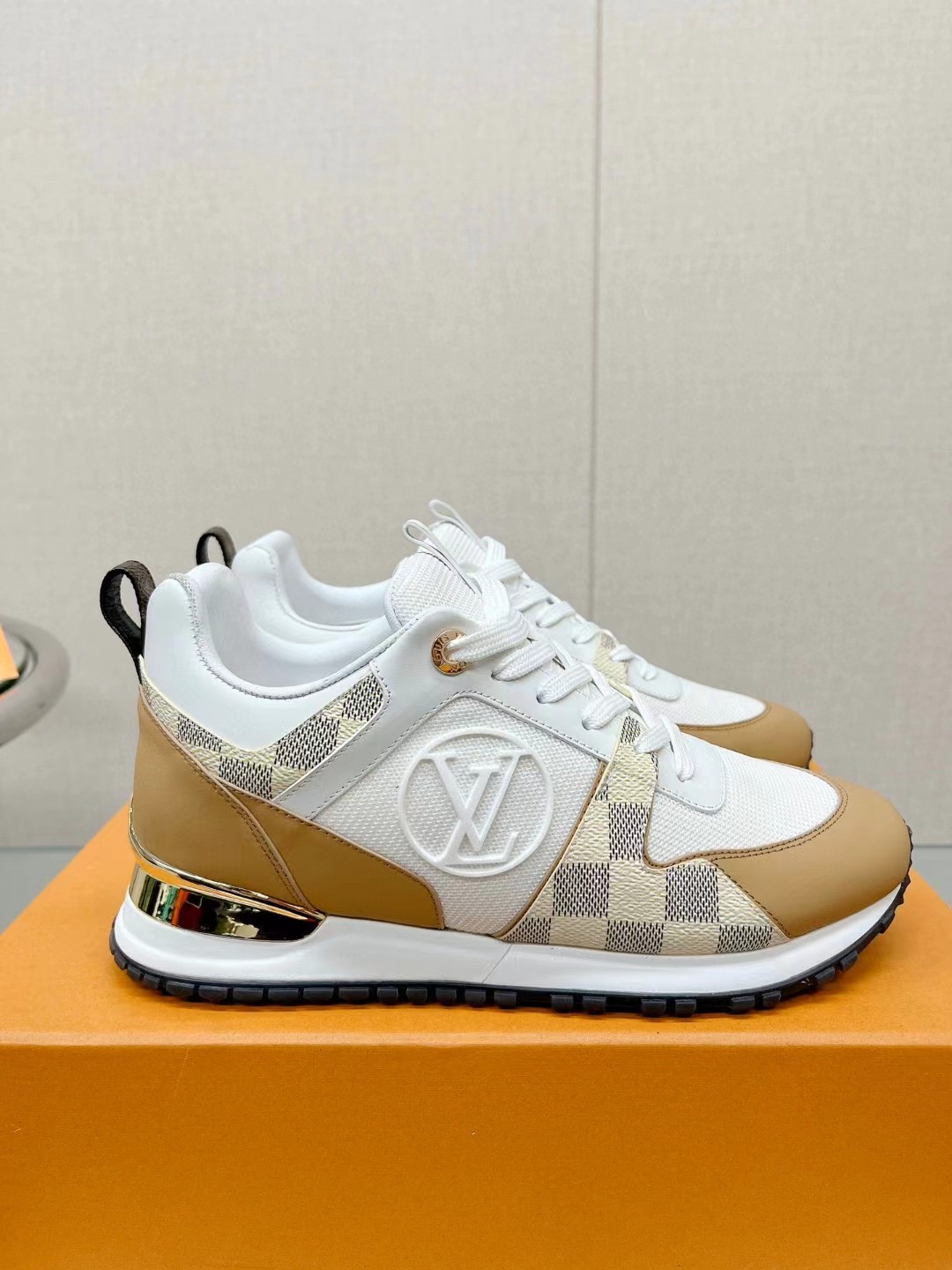 [TOP] Louis Vuitton LV L*V Runaway Sneakers - 24 Colors