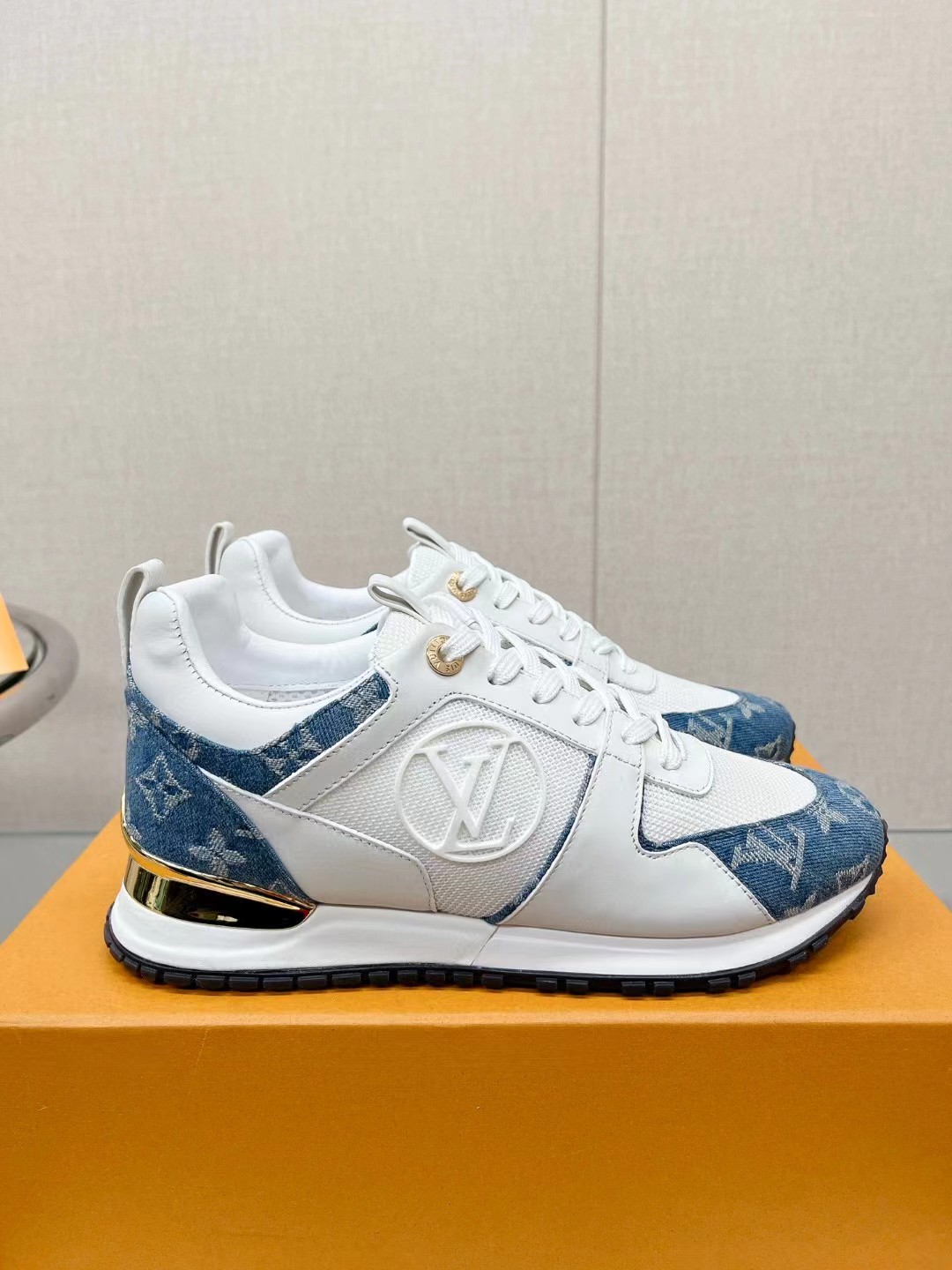 [TOP] Louis Vuitton LV L*V Runaway Sneakers - 24 Colors