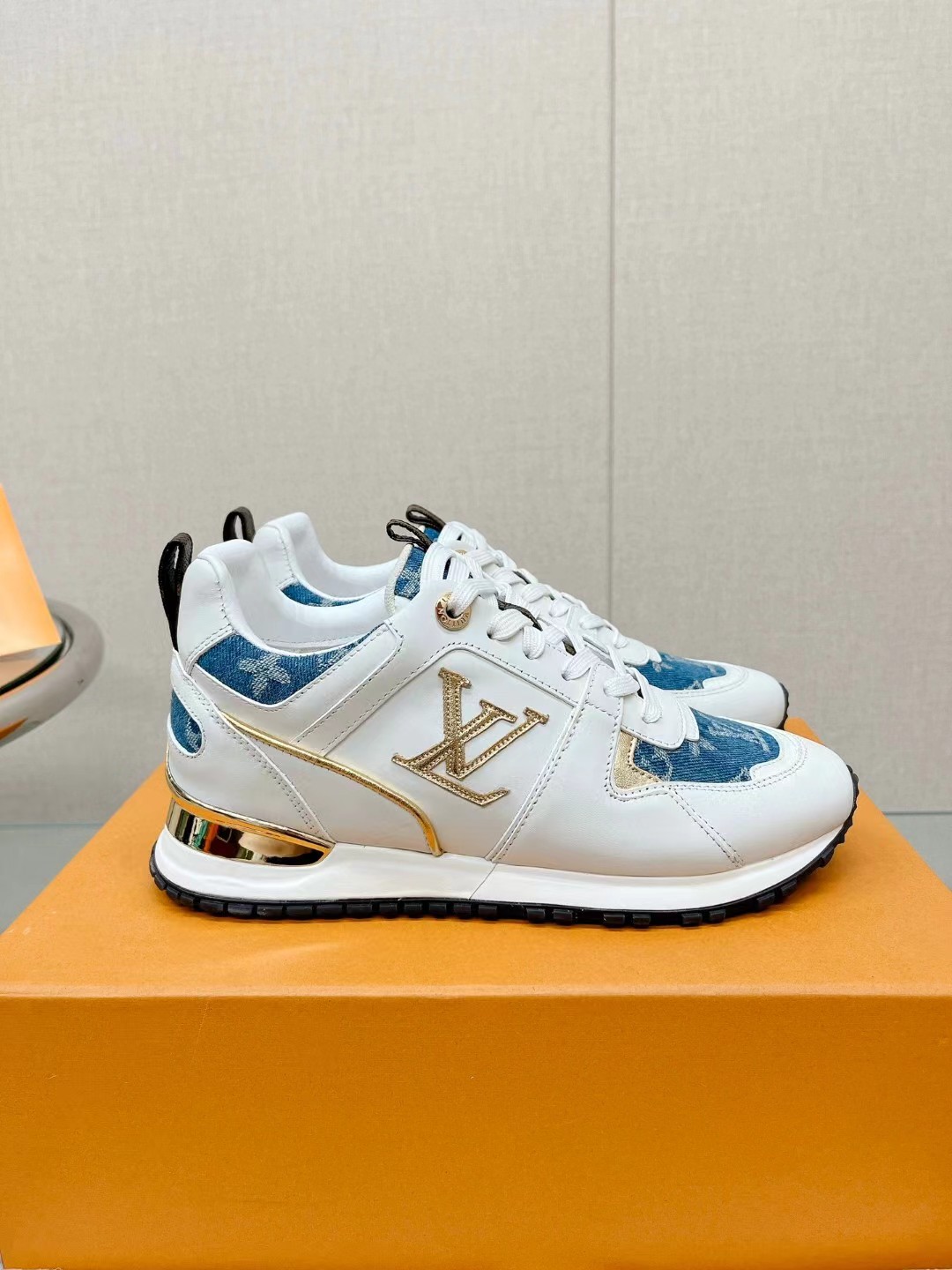 [TOP] Louis Vuitton LV L*V Runaway Sneakers - 24 Colors