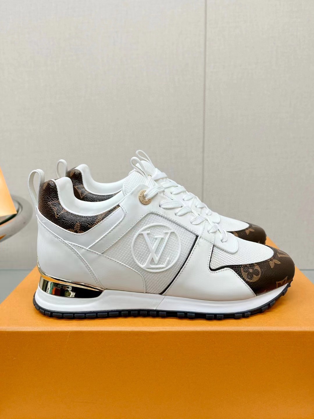 [TOP] Louis Vuitton LV L*V Runaway Sneakers - 24 Colors