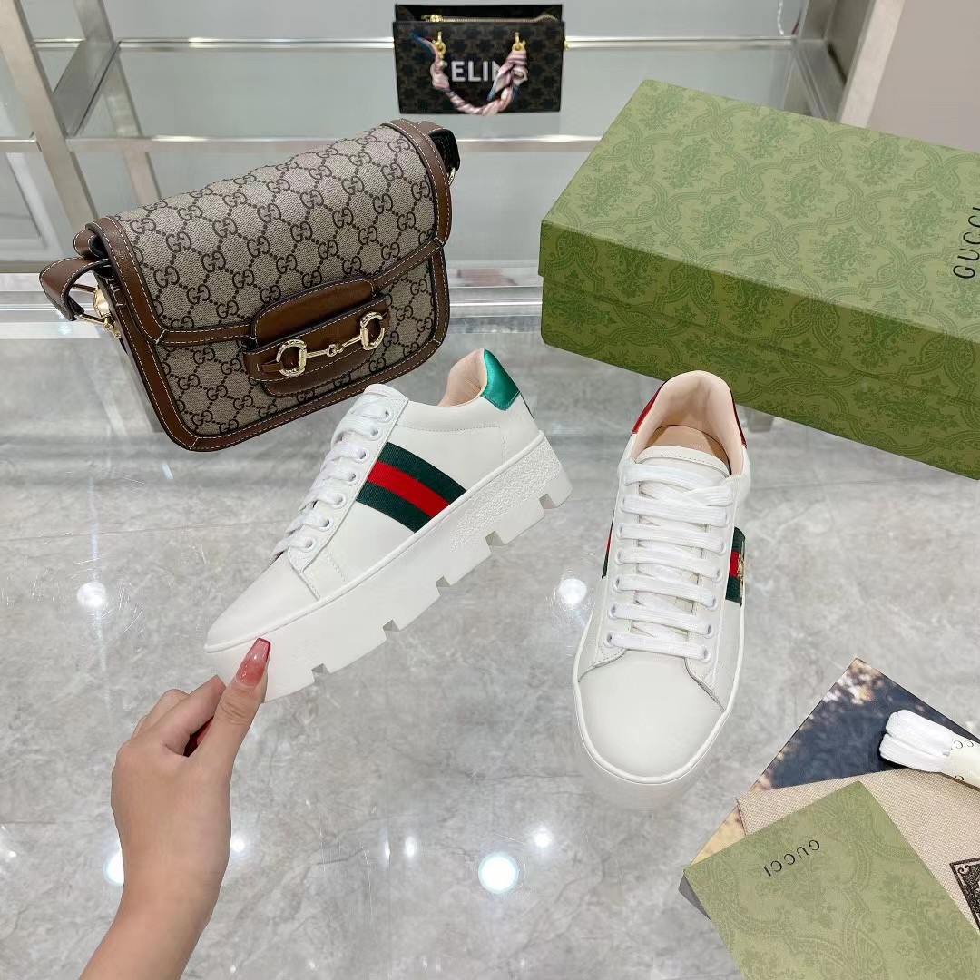 [TOP] GUCCI Sneakers with Bee Pattern - White