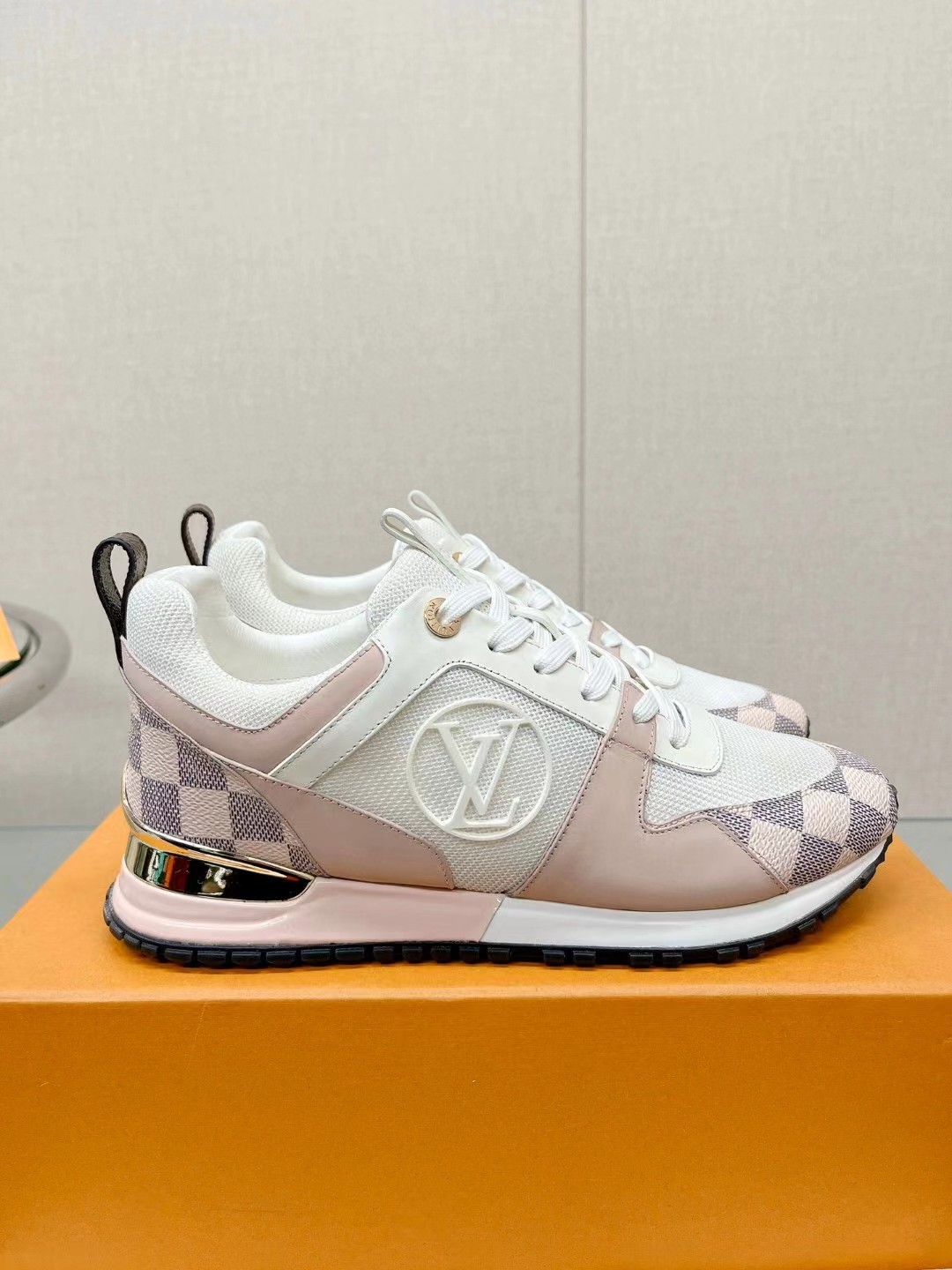 [TOP] Louis Vuitton LV L*V Runaway Sneakers - 24 Colors