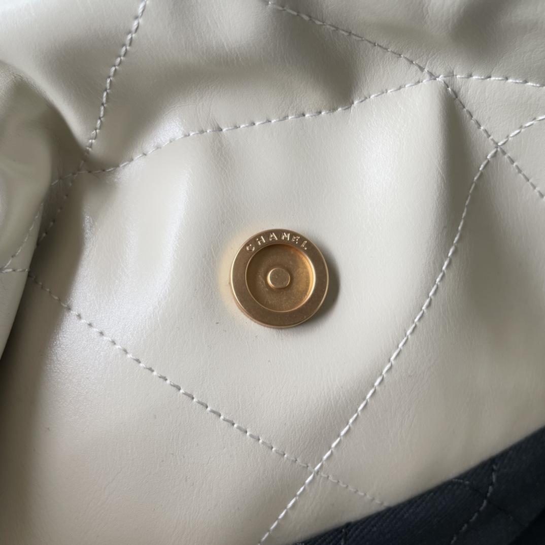 [TOP] CHANEL Lambskin 22 Bags 19x20x6cm/35x37x7cm/39x42x8cm - Beige Paired With Black - GWH