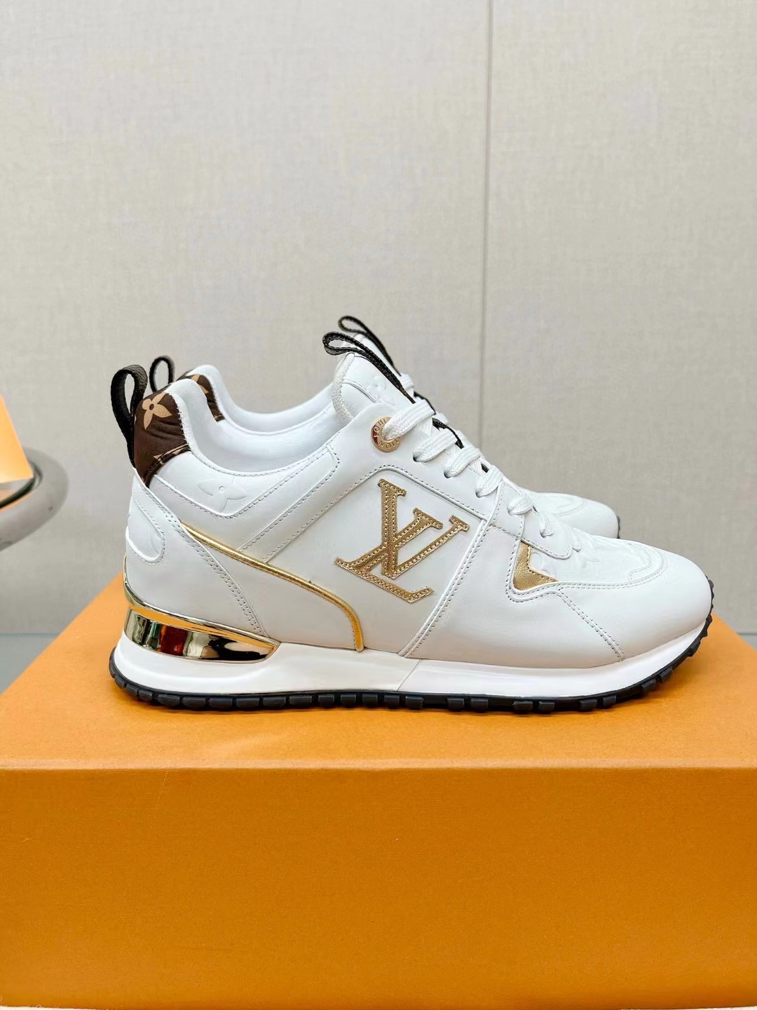 [TOP] Louis Vuitton LV L*V Runaway Sneakers - 24 Colors