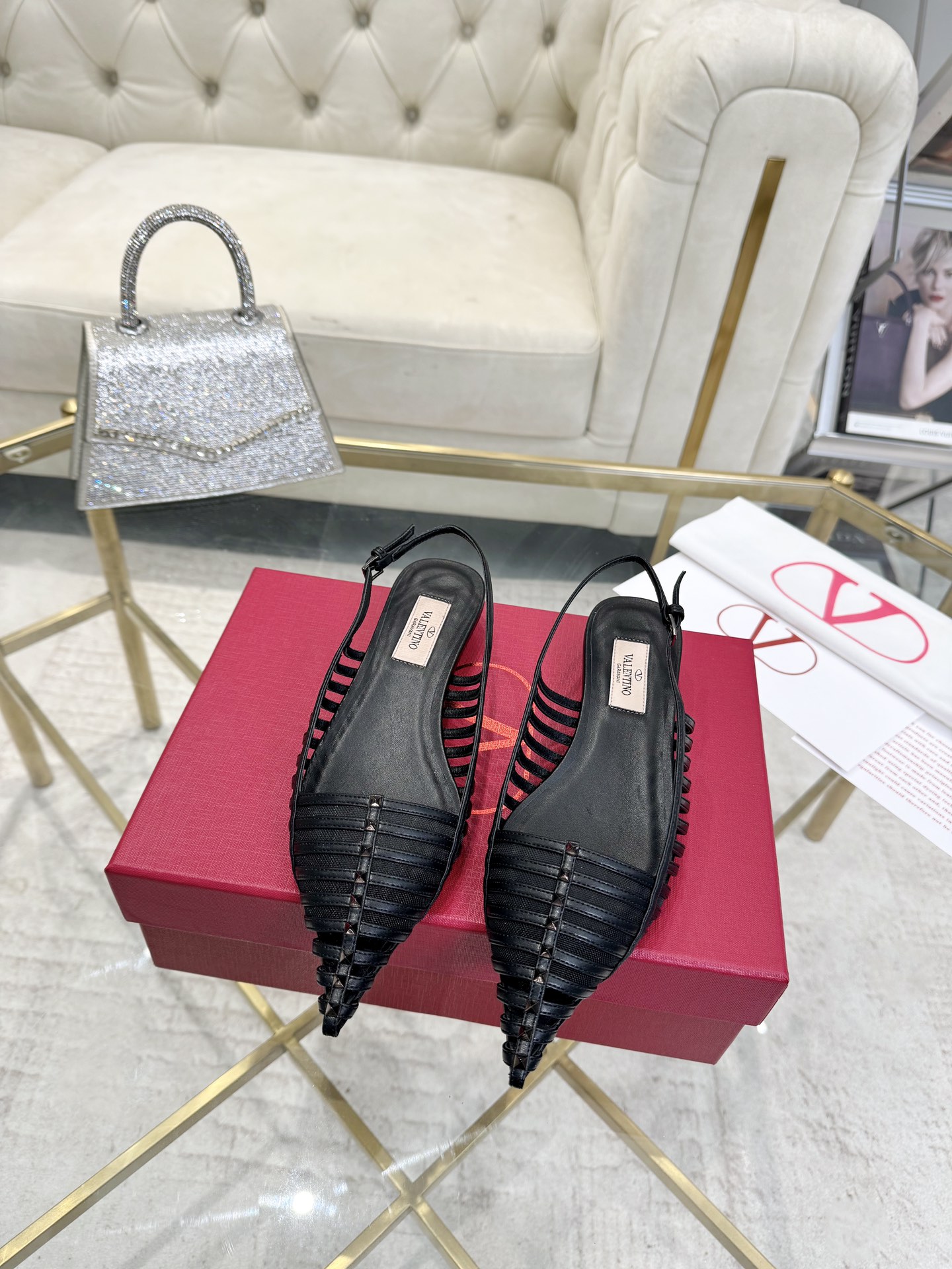 [TOP] VALENTINO Lambskin Flat Shoes - 4 Colors