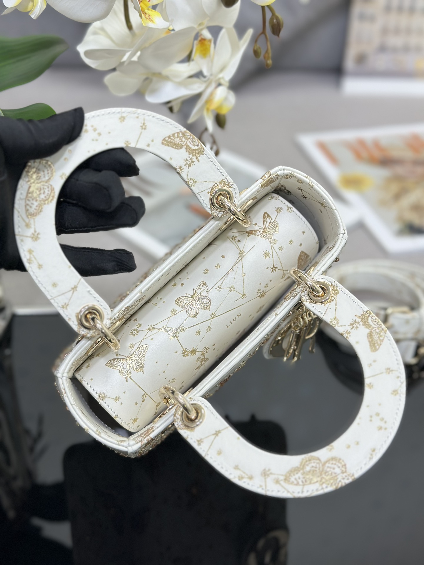 [TOP] Christian Dior Sun Studded Lady Dior Bags 20x16.5x8cm - White&GHW