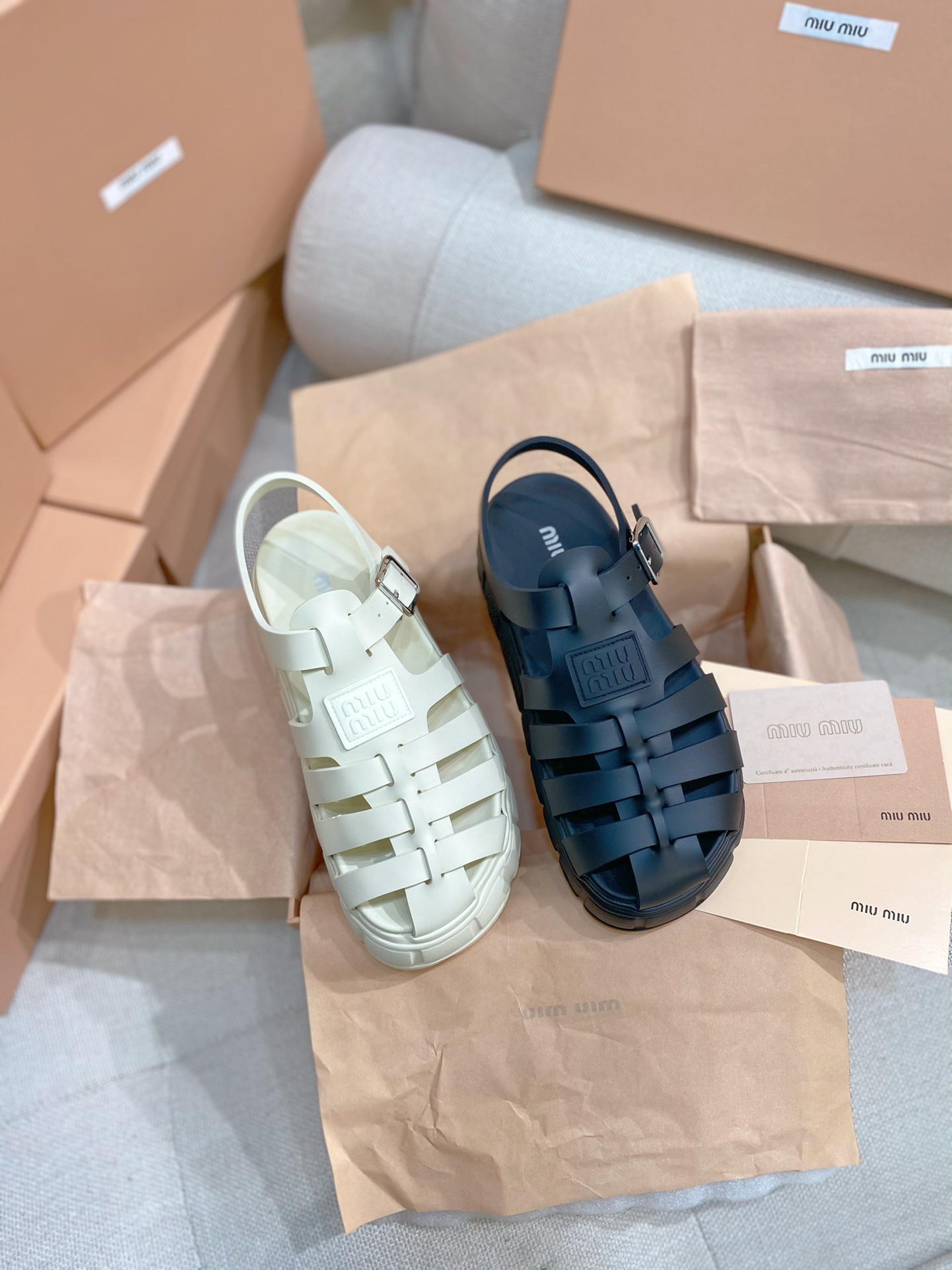 [TOP] Miu Miu Calfskin Sandals - 2 Colors