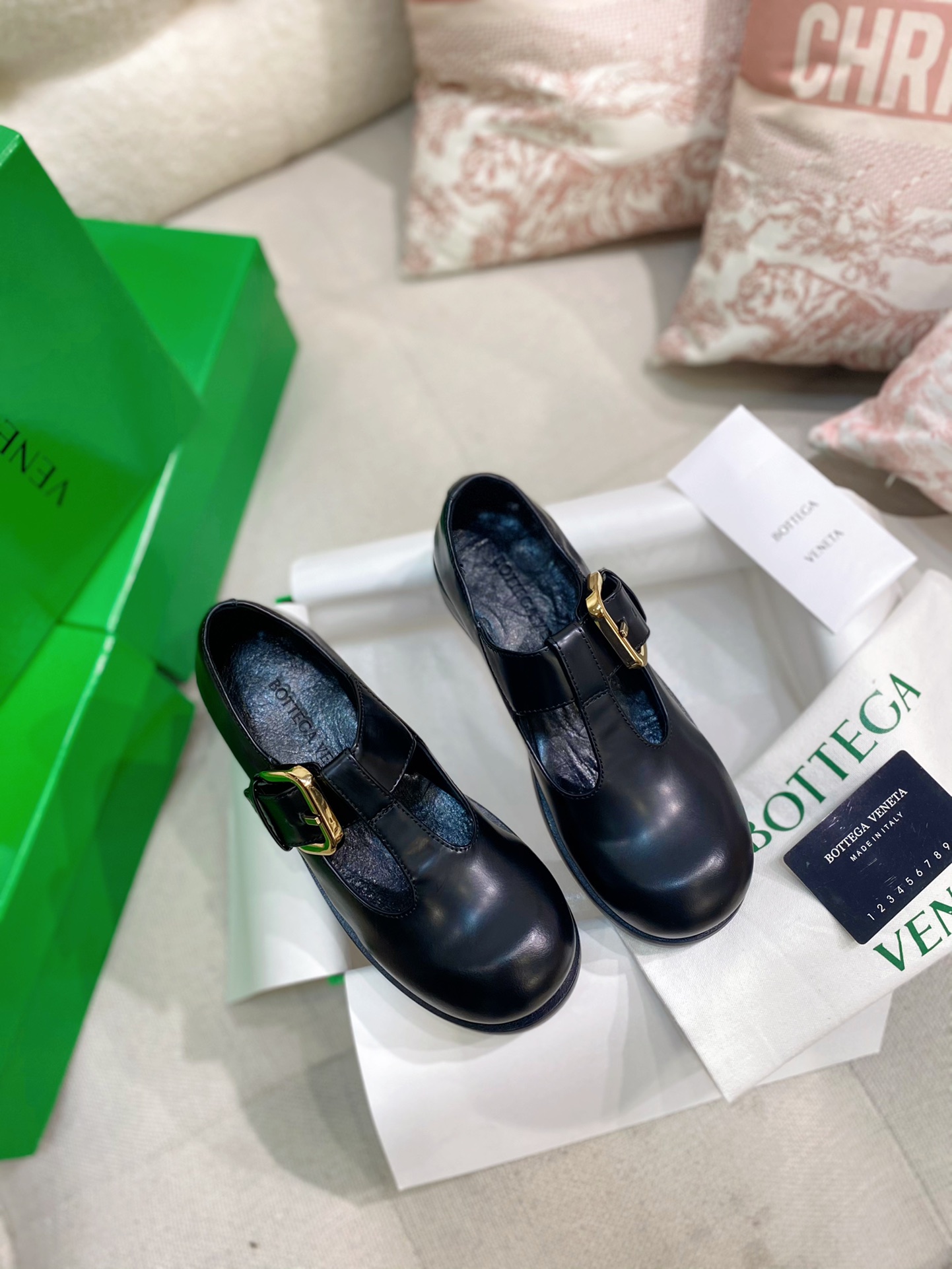 [TOP] Bottega Veneta BV Calfskin Thick Soled Flat Sole Single Shoes - 2 Colour