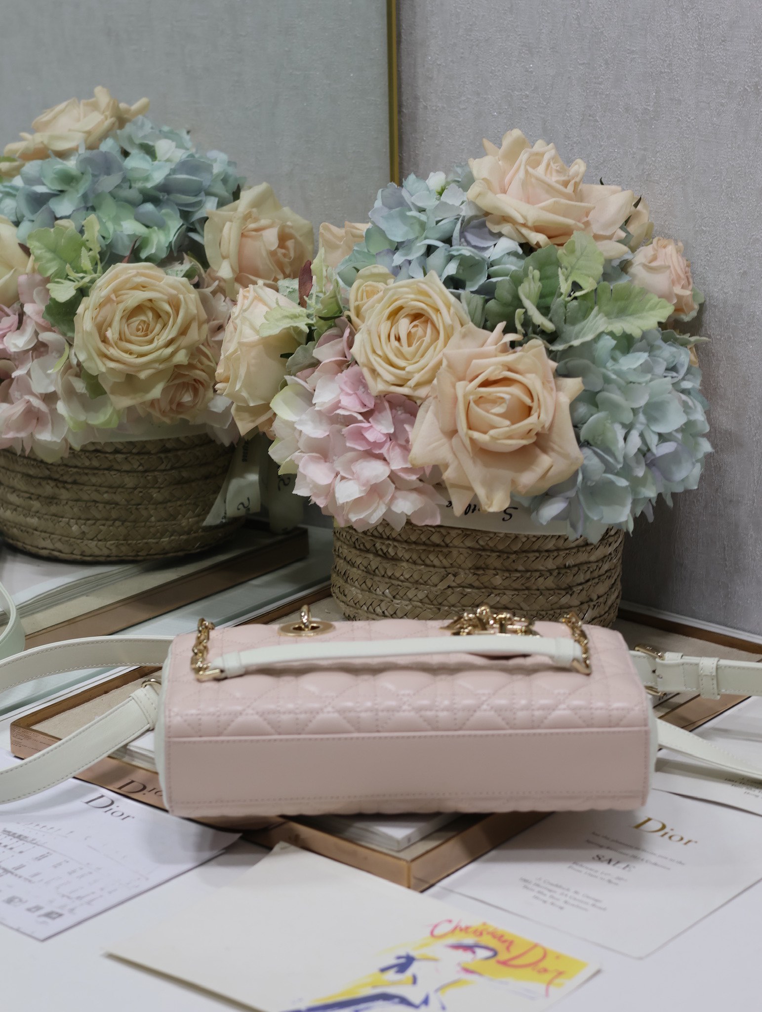 [TOP] Christian Dior Soft Lambskin Lady D-Joy Bags - Pink Paired With White 22.5×6×11.5cm/26×6×14cm - GHW