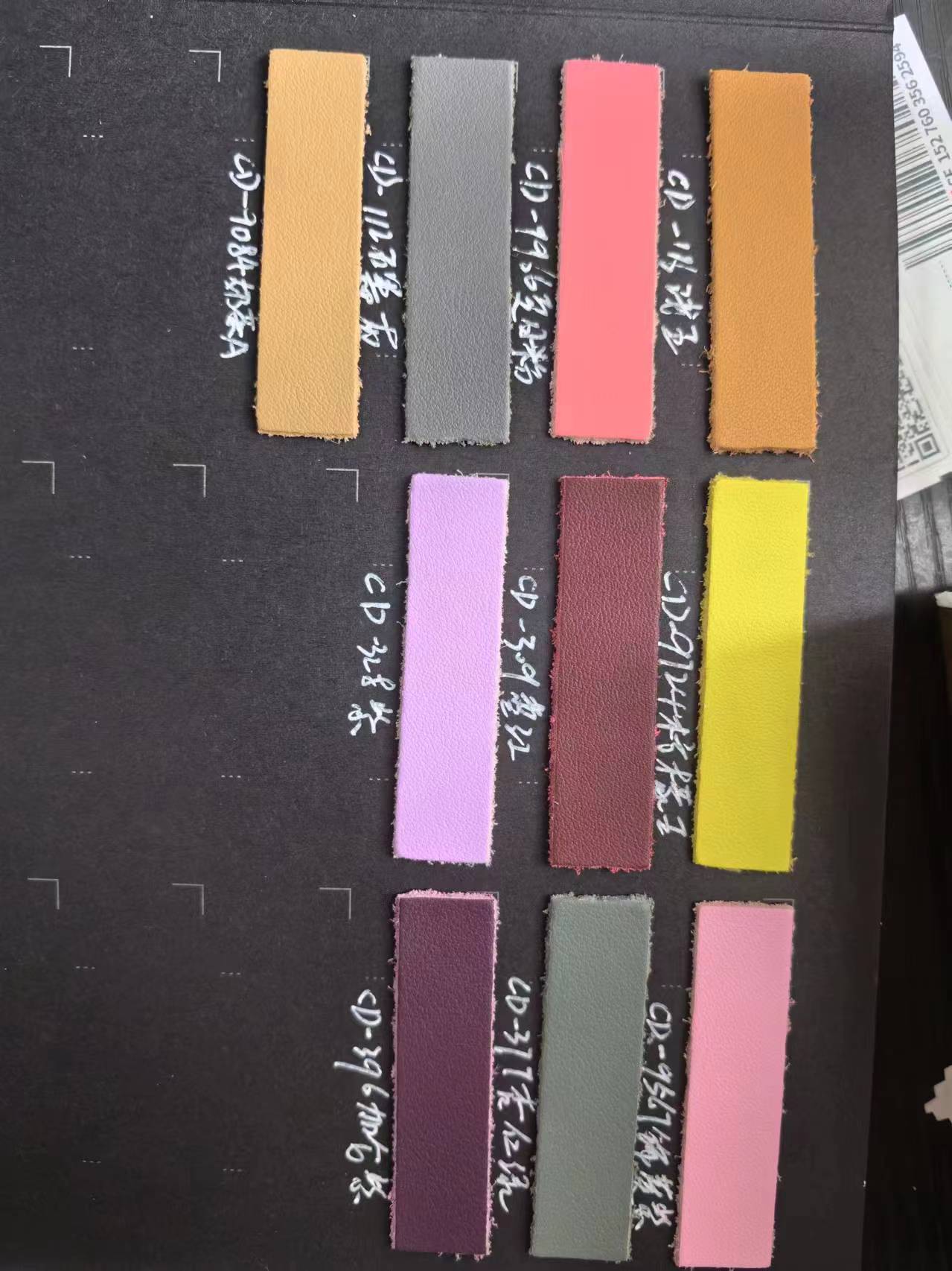 [TOP] HERMES Customised Lindy Bag Swift Leather - 20/26/30cm