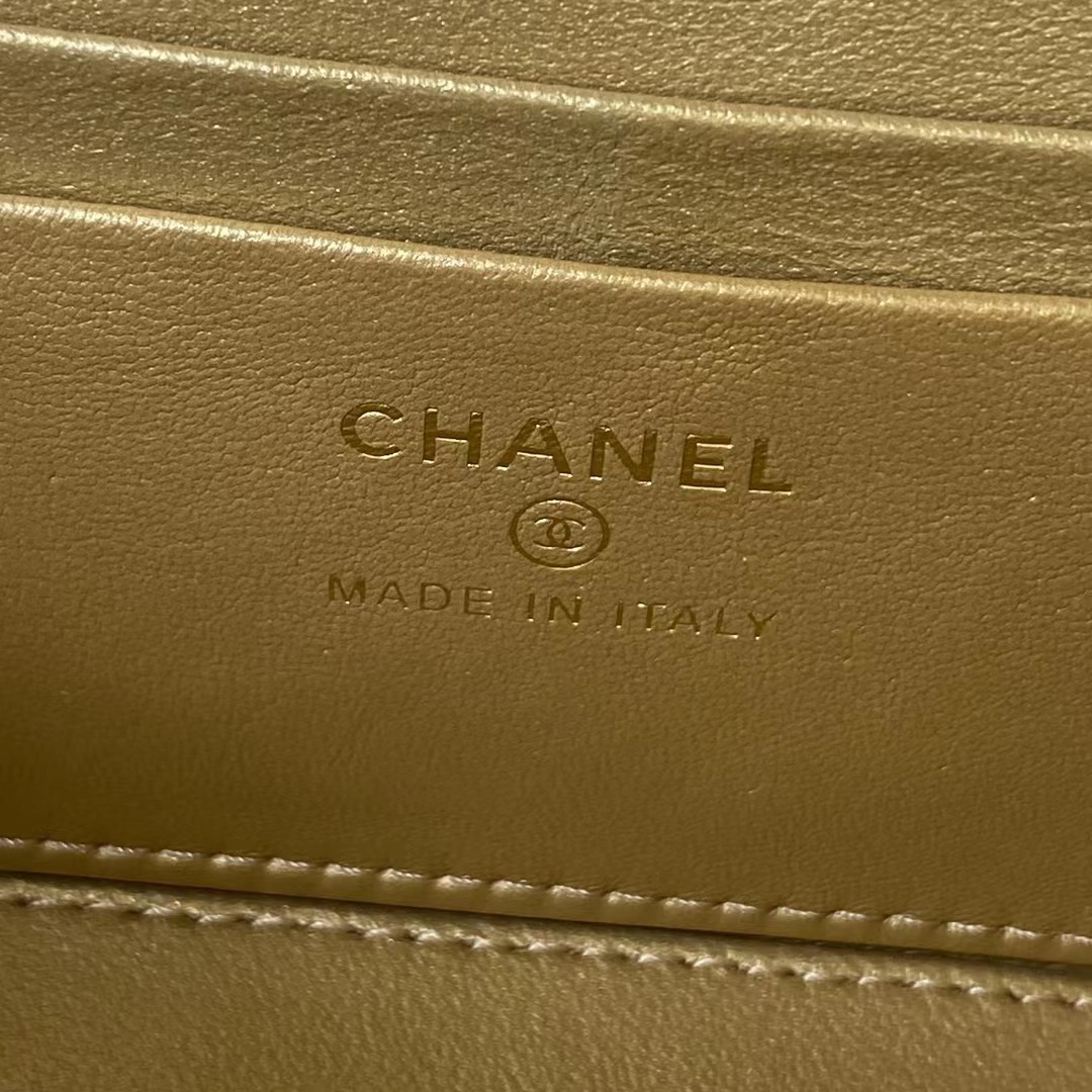 [TOP] CHANEL Vanity Case Top Bag with Gold Ball 17x9.5x8cm - White
