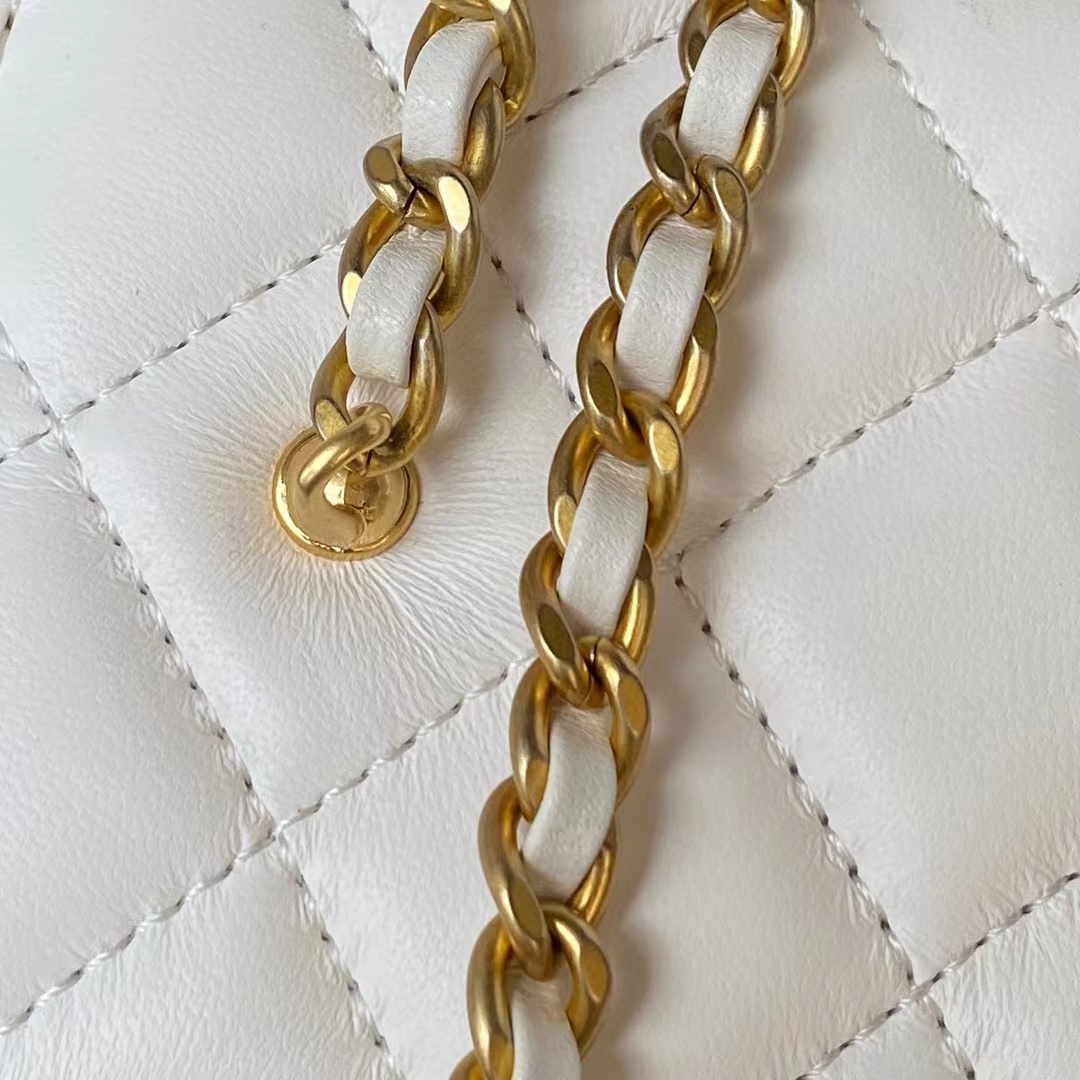 [TOP] CHANEL Vanity Case Top Bag with Gold Ball 17x9.5x8cm - White