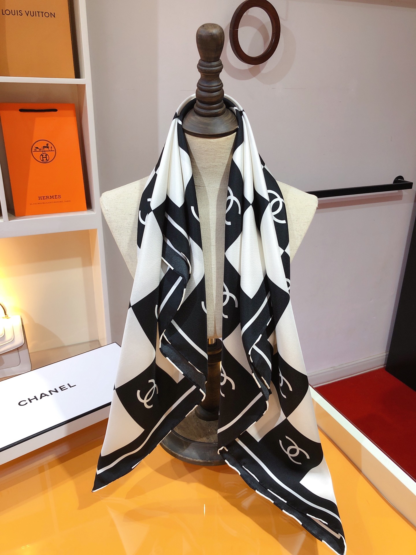 [TOP] CHANEL Checkerboard Silk Scarf 90 x 90 cm