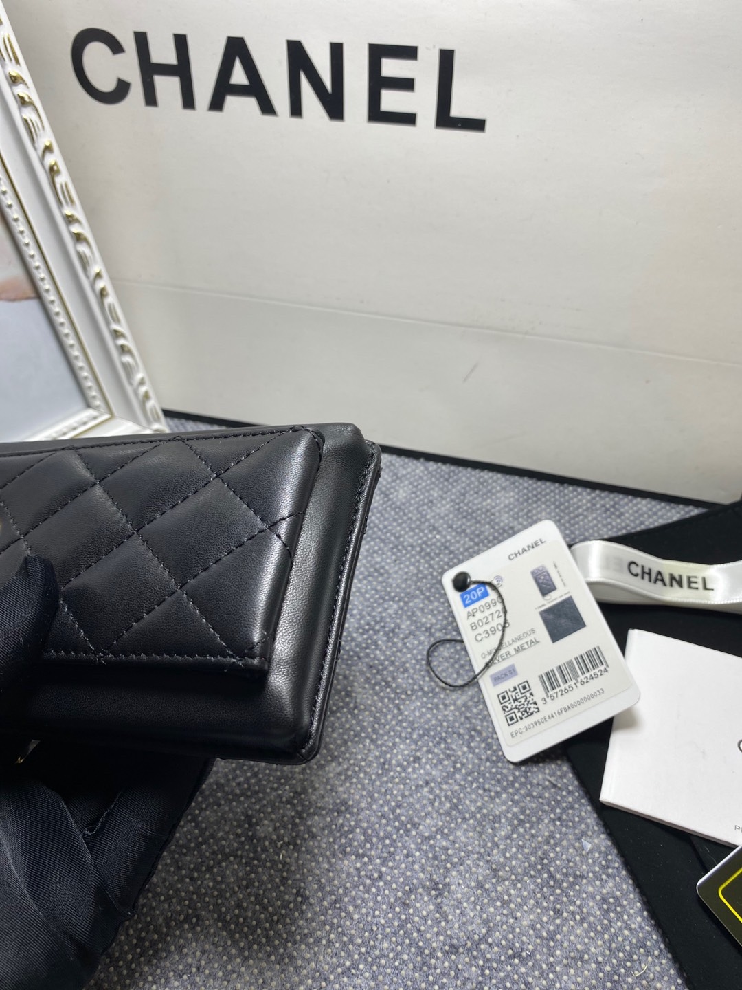 [TOP] CHANEL Lambskin Mobile Phone Bags 18.2*9*3cm - SHW&GHW - Black