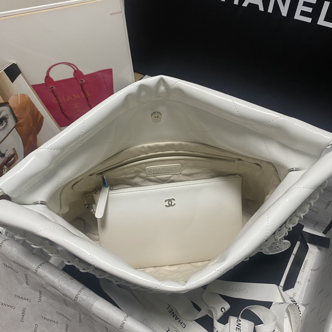 [TOP] CHANEL Gradient Shiny 22 Bags 19x20x6cm/35x37x7cm - White