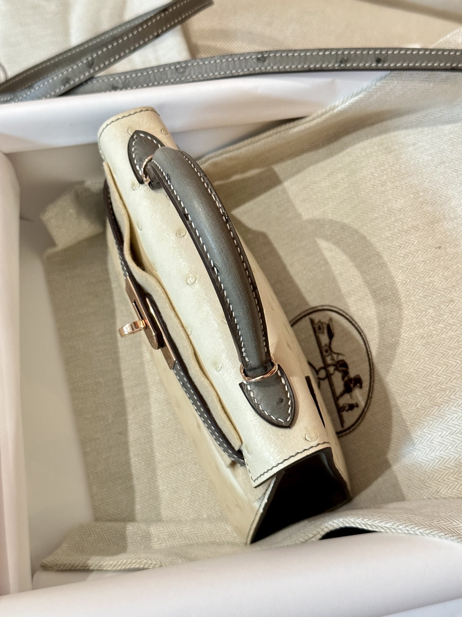 [TOP] HERMES Ostrich Skin Mini Kelly Bags - Gris Asphalt Paired With Beton - GHW