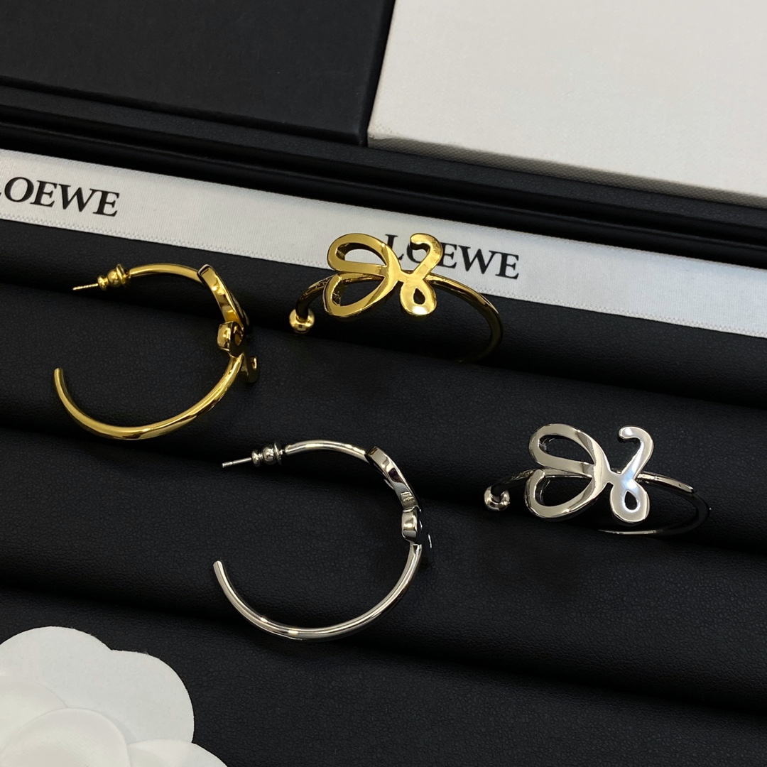 [TOP] LOEWE LOGO Earrings - 2 Color