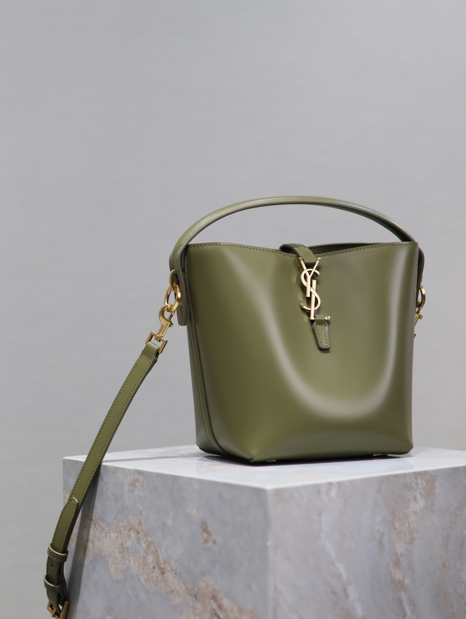 [TOP] Yves Saint Laurent YSL Smooth Calfskin Le 5A7  Bags - 2 Sizes - Military Green&GHW
