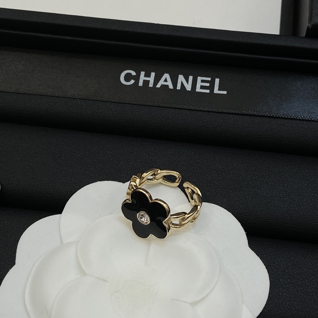 [TOP] CHANEL Flower Ring - Gold