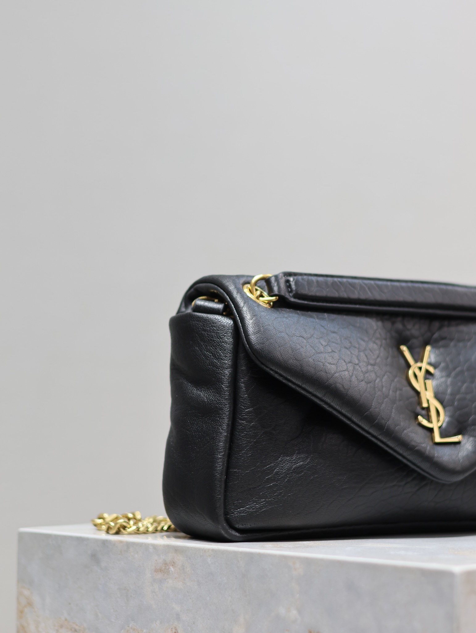 [TOP] Yves Saint Laurent YSL Lambskin Chain Bags 26×14×7cm - Black&GHW