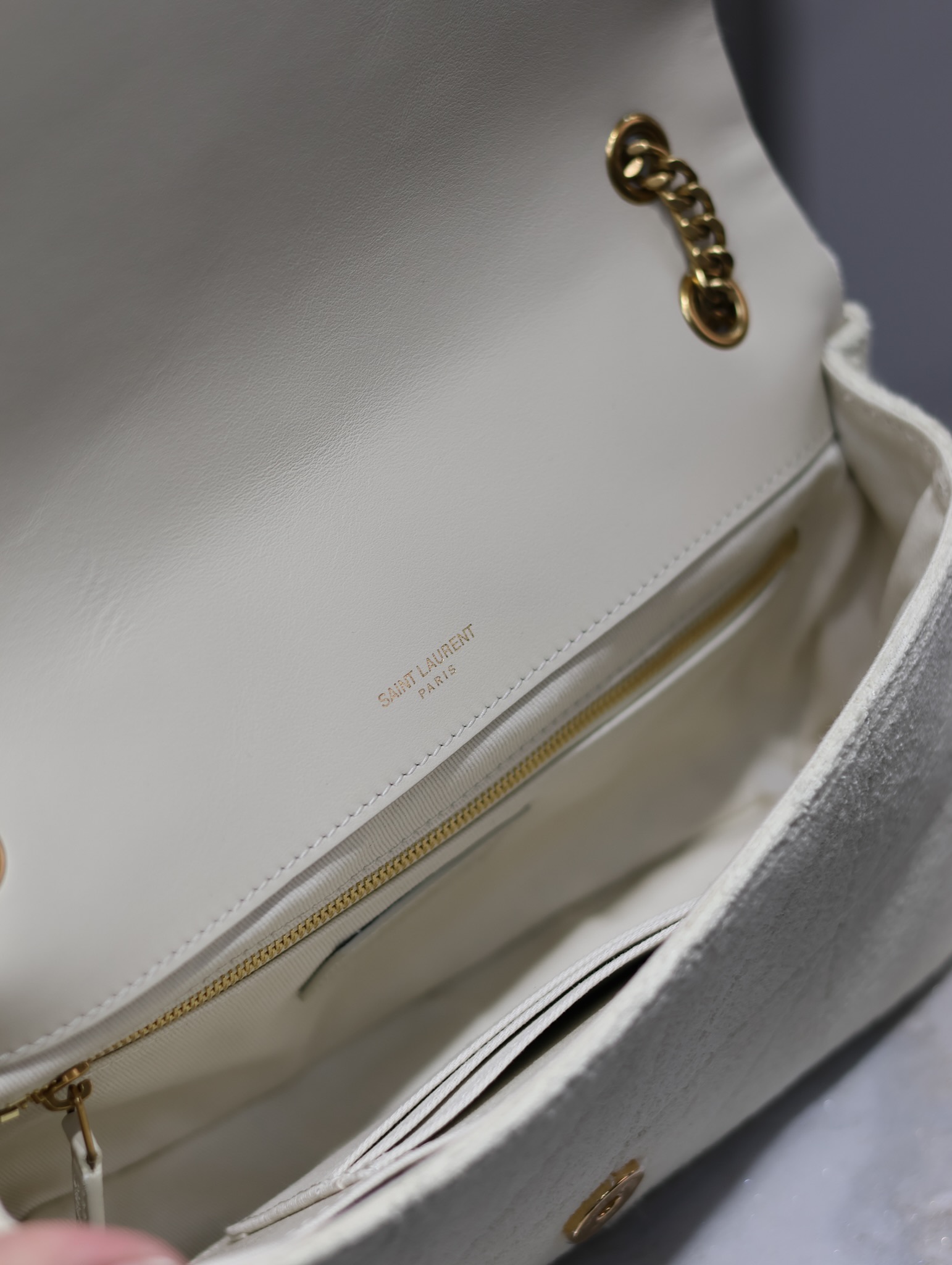 [TOP] Yves Saint Laurent YSL Knitted Towel Fabric With Calfskin Chain Bag 25×15×7.5cm - White