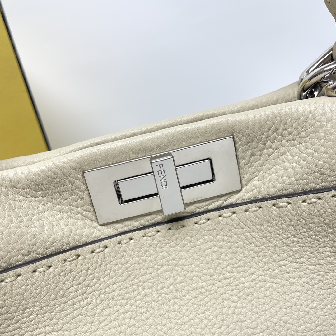 [TOP] FENDI Calfskin Peekaboo ISeeU Medium 33-12-16cm - SHW