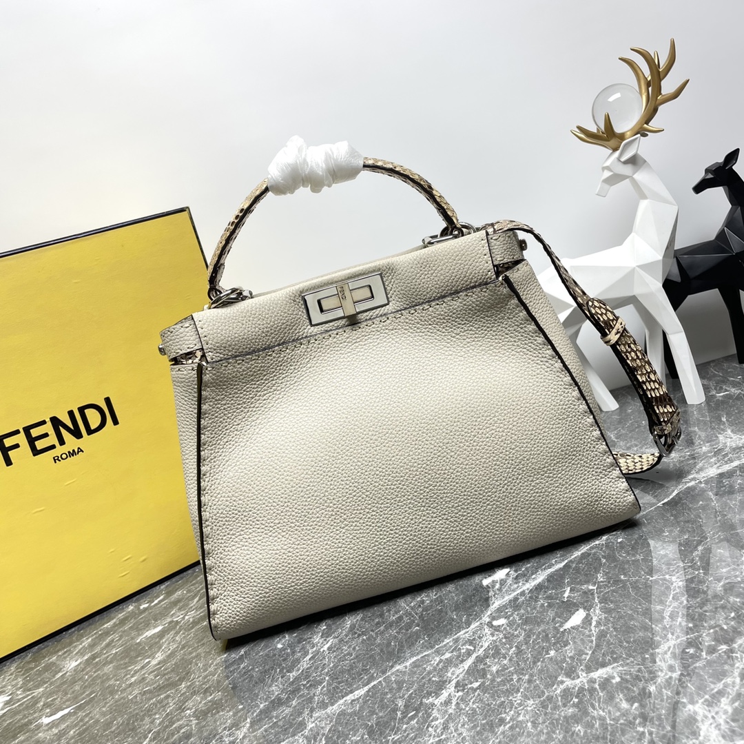 [TOP] FENDI Snake Skin Peekaboo Bags 33cm - SHW