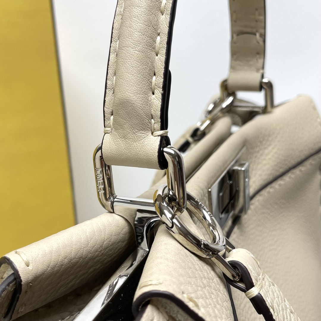 [TOP] FENDI Calfskin Peekaboo ISeeU Medium 33-12-16cm - SHW