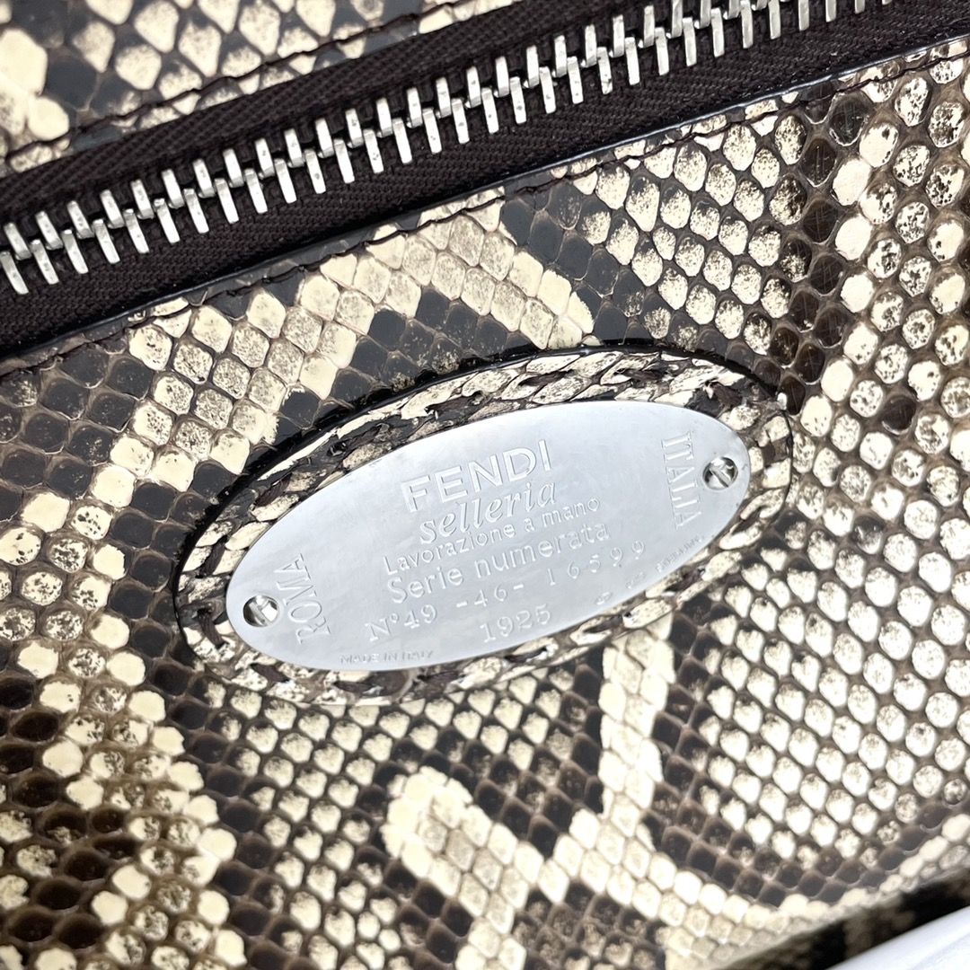 [TOP] FENDI Snake Skin Peekaboo Bags 33cm - SHW