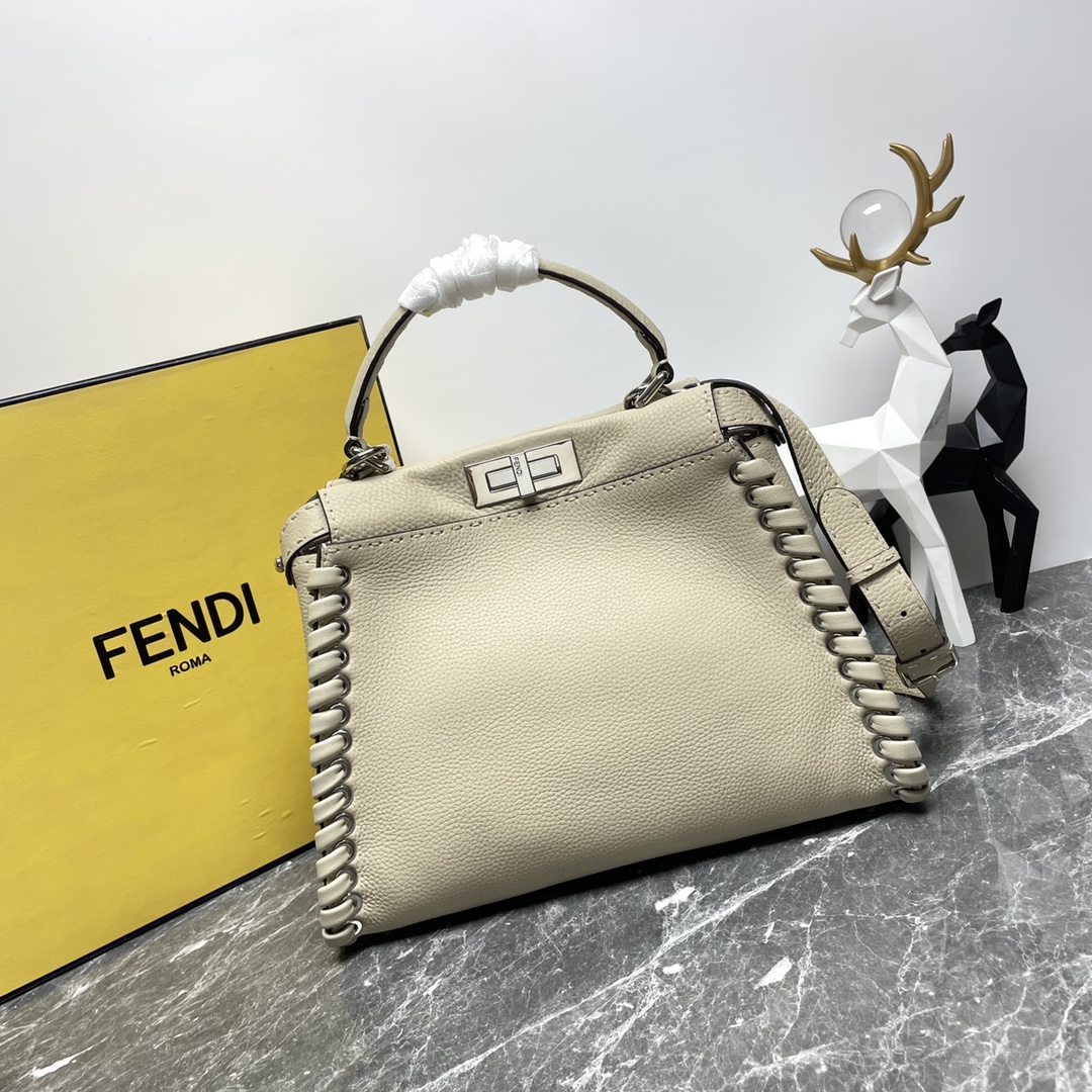 [TOP] FENDI Calfskin Peekaboo ISeeU Medium 33-12-16cm - SHW