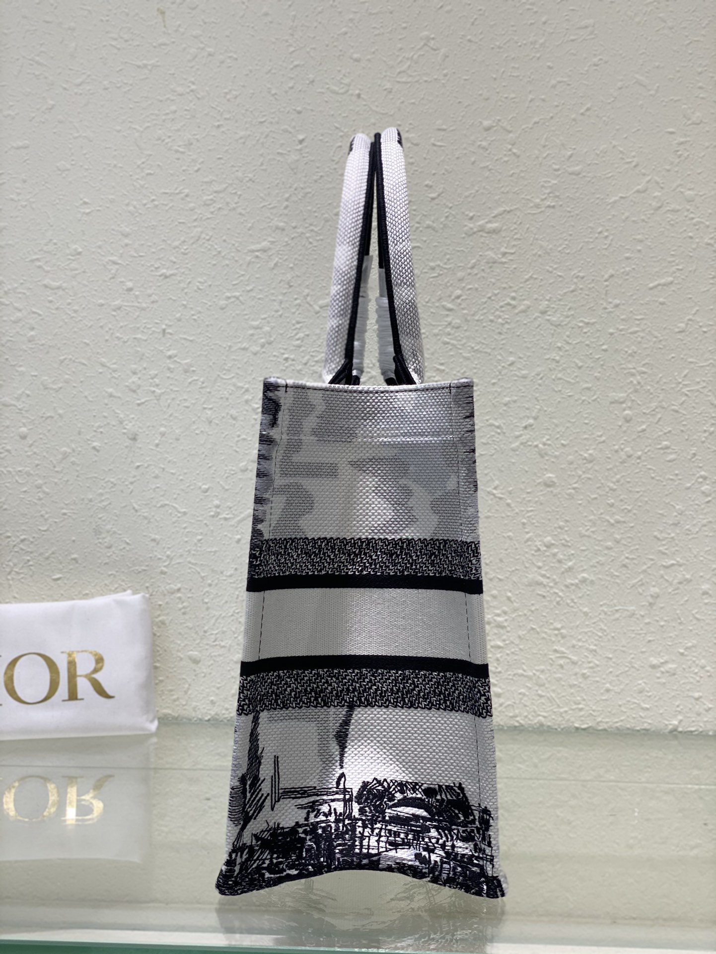 [TOP] Christian Dior The Paris Tower Series Book Tote Bags 36*18*28cm - 3 Colors